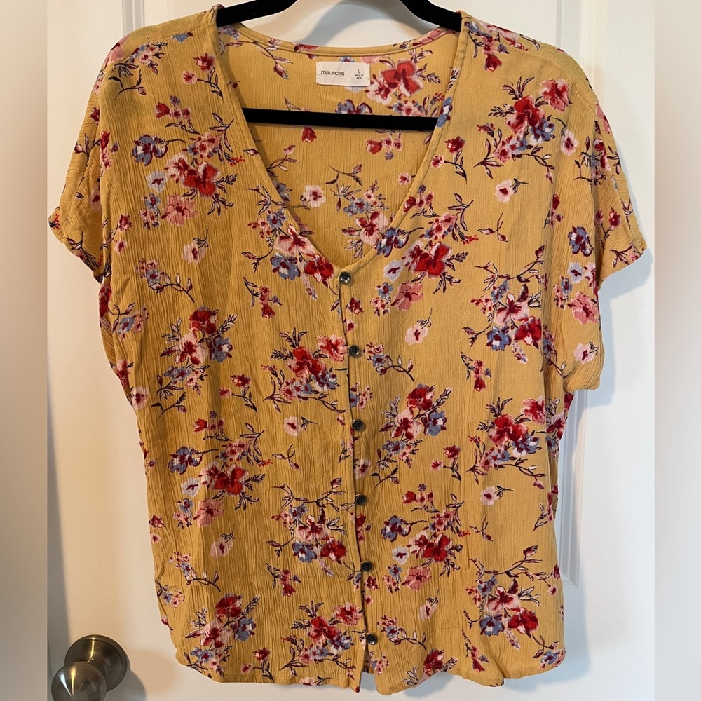 Maurices Floral Patterned Buttoned Short Sleeved Blouse Size L